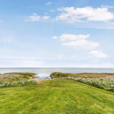 8 Person In * Hadsund