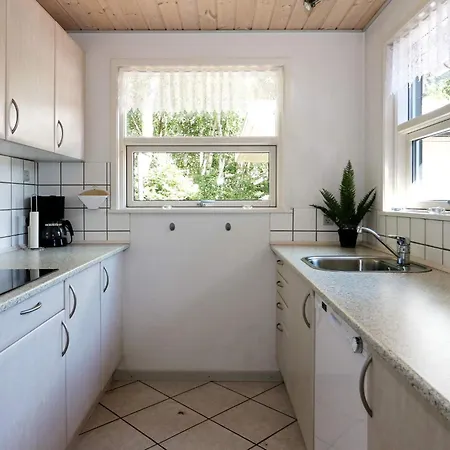 8 Person In * Hadsund