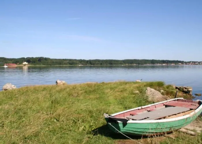 8 Person In * Hadsund